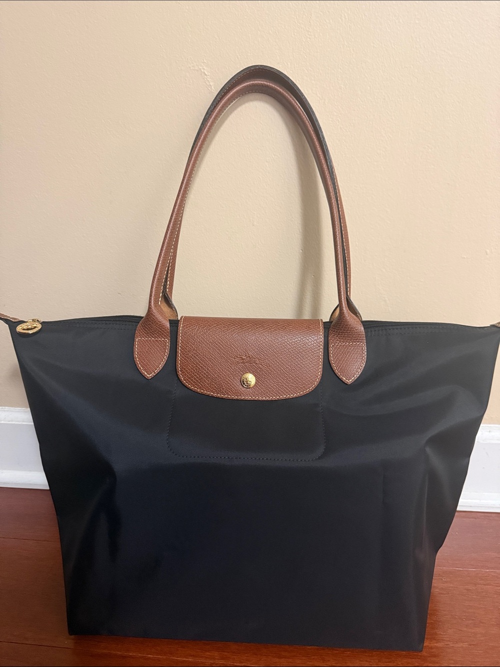 Used Longchamp Black and Brown Tote Handbag - Classic Women's Should er Bag